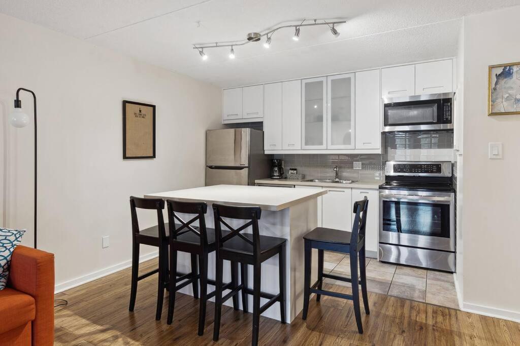 Whispering Pines Escape Apartment คอลลิงวูด ภายนอก รูปภาพ
