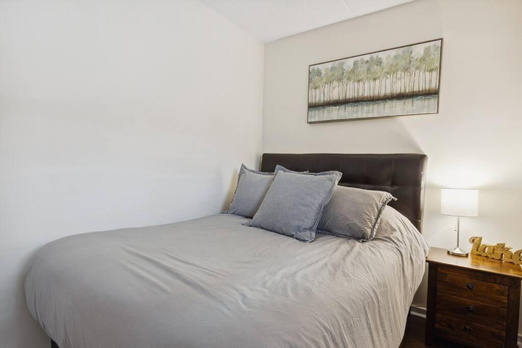 Whispering Pines Escape Apartment คอลลิงวูด ภายนอก รูปภาพ
