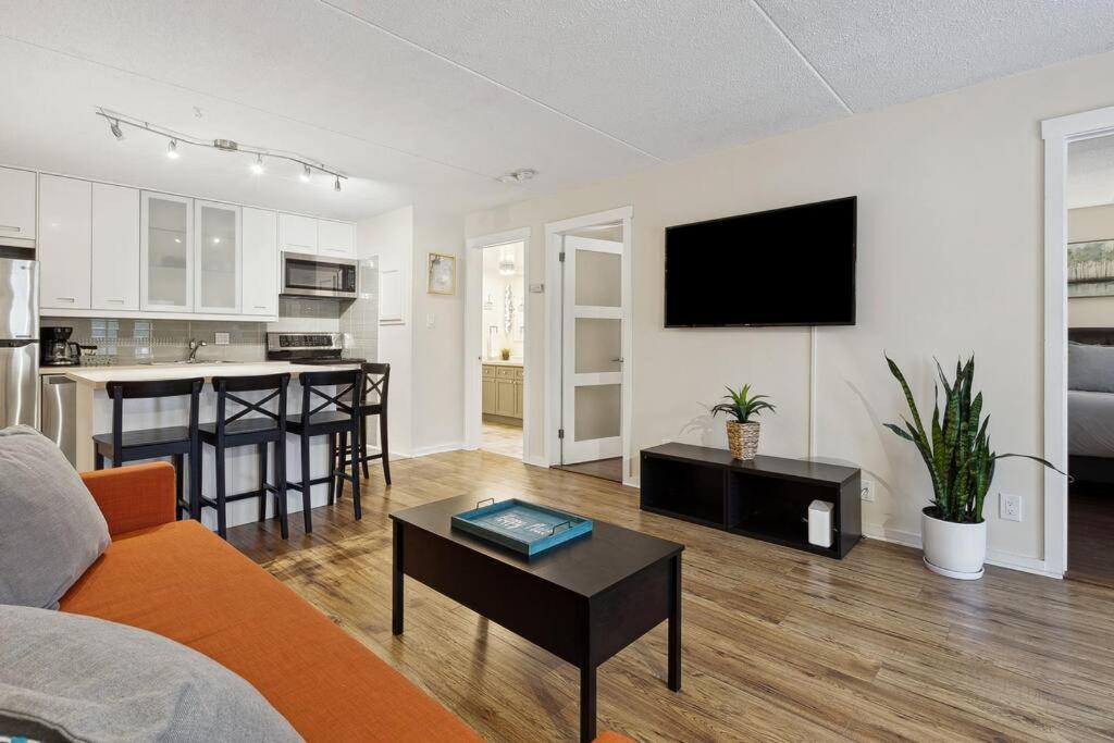 Whispering Pines Escape Apartment คอลลิงวูด ภายนอก รูปภาพ